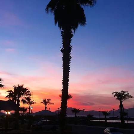 Sea Breeze מלון מסטיכרי