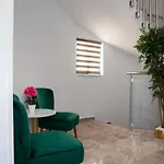 Hotel Sea Breeze 2*