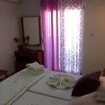 Hotel Sea Breeze 2*