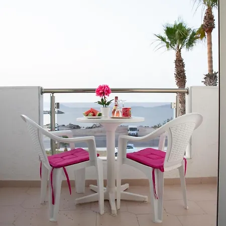 Sea Breeze Hotel 2*
