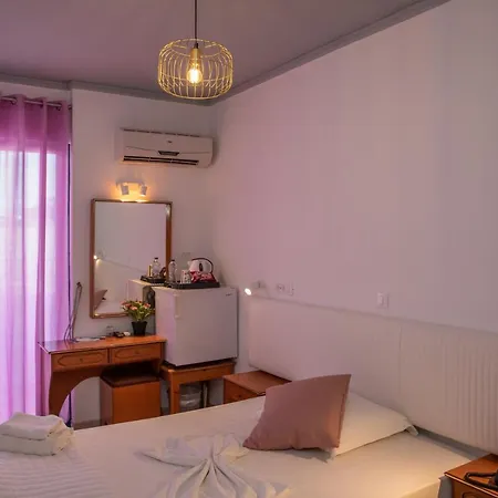Hotel Sea Breeze 2*